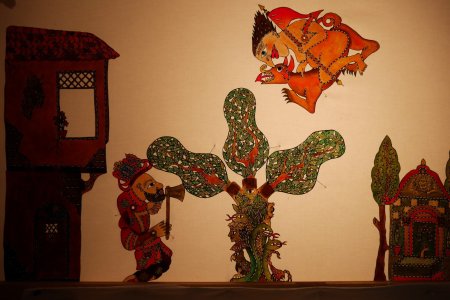 Magiczne drzewo_turecki teatr cieni