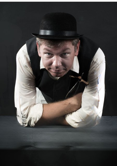 Spektakl "Adam Rajski"