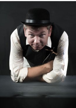 Spektakl "Adam Rajski"